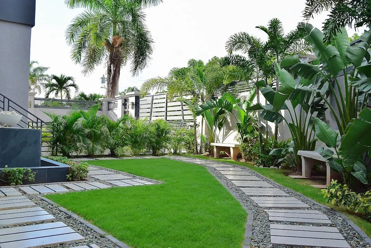 Condo In New Kingston, Genesis Retreat Apartment